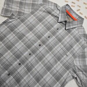 5.11 Tactical Mens Button Up Short Sleeve Plaid Shirt Gray‎ Small Outdoor